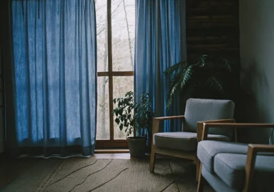 A calm therapy room offering a safe space to get help for a personality disorder.